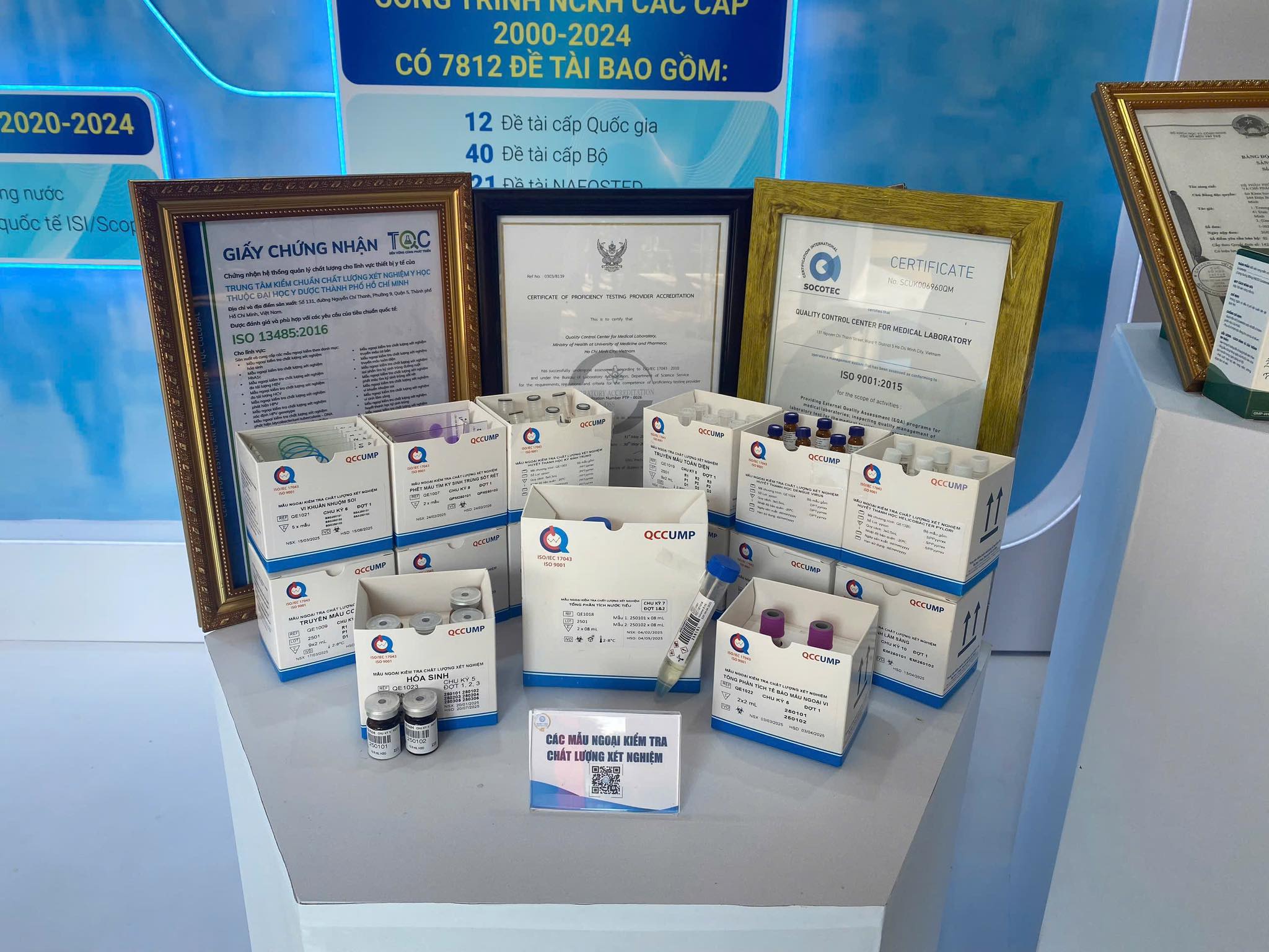 GIAN HÀNG TRƯNG BÀY MẪU NGOẠI KIỂM TẠI HỘI NGHỊ KHOA HỌC KỸ THUẬT LẦN THỨ 41